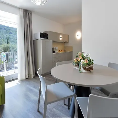 Primavera Apartmentsuites Aparthotel 3*