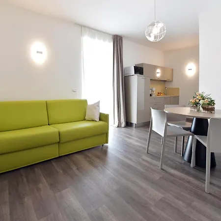 Primavera Apartmentsuites Riva del Garda