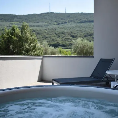 Primavera Apartmentsuites Aparthotel 3*