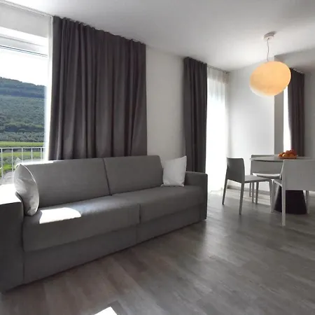 Primavera Apartmentsuites Riva del Garda